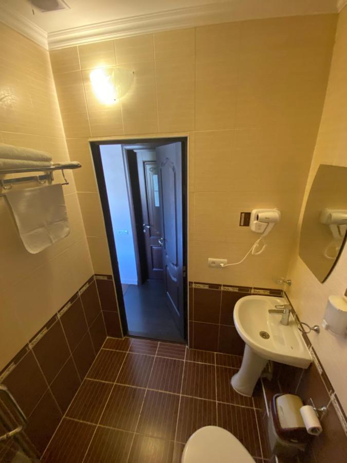 Ulpan Mini Hotel Astaná Exterior foto