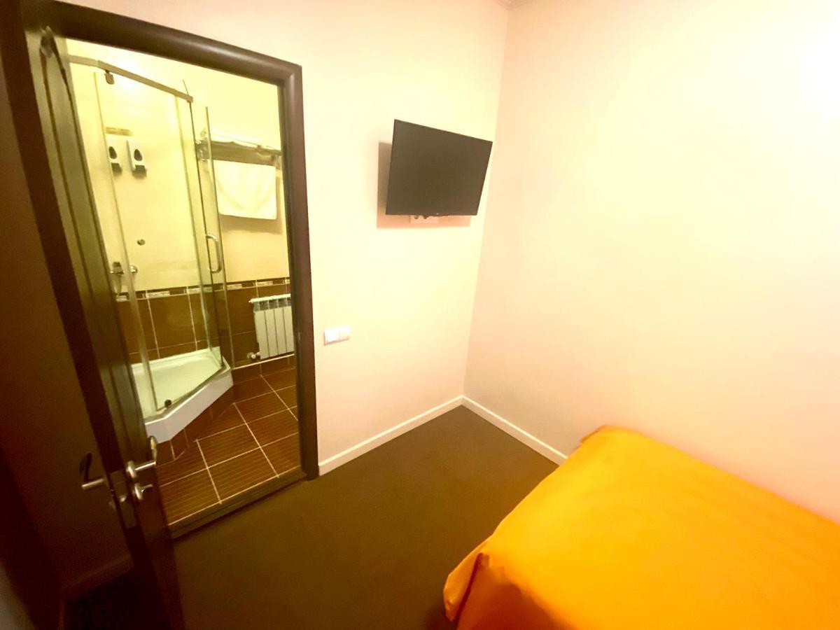 Ulpan Mini Hotel Astaná Exterior foto