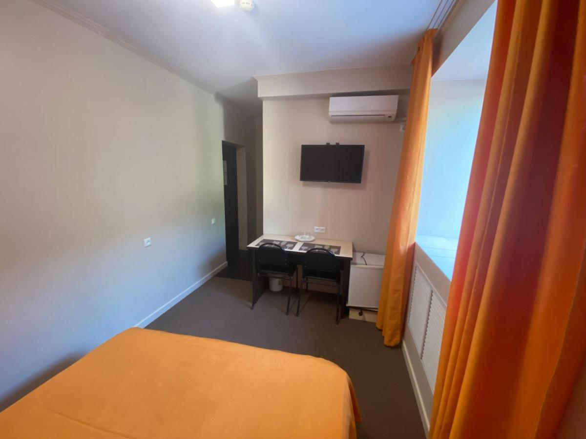 Ulpan Mini Hotel Astaná Exterior foto