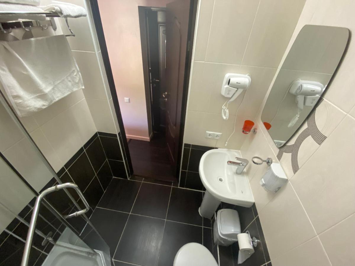 Ulpan Mini Hotel Astaná Exterior foto