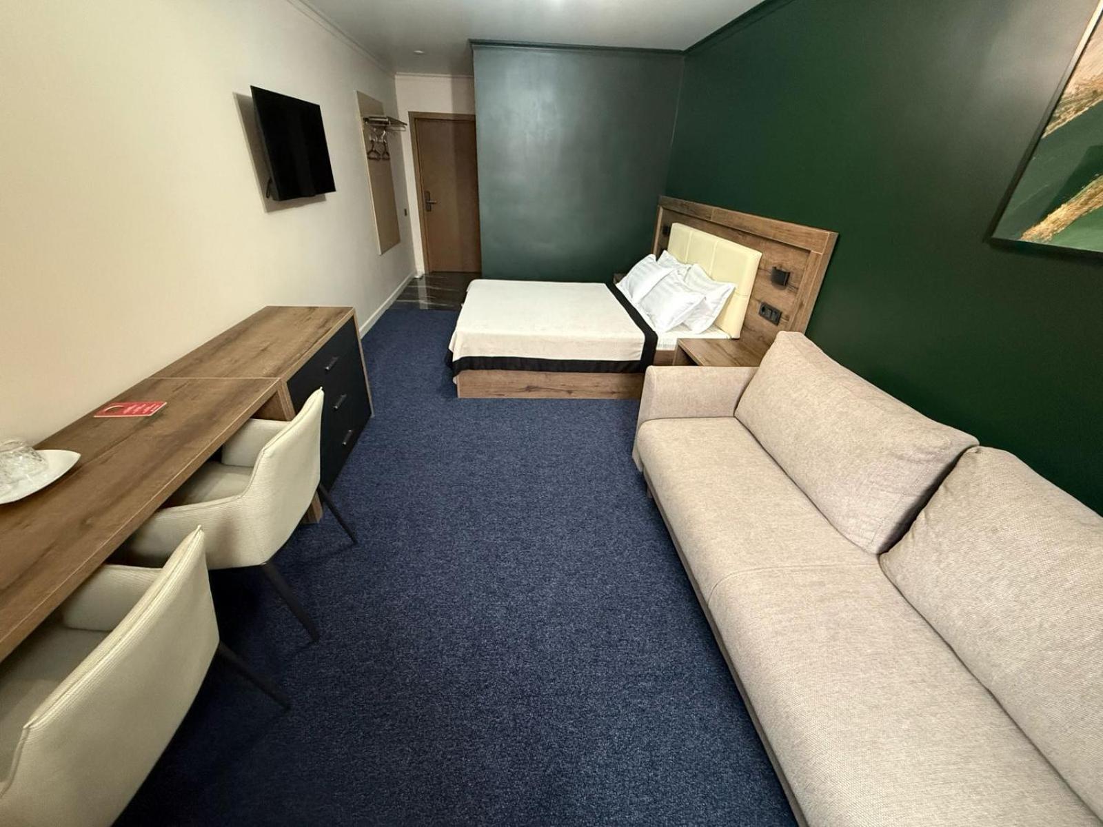 Ulpan Mini Hotel Astaná Exterior foto
